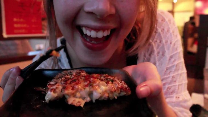 [字幕付き] Japanese Okonomiyaki　お好み焼き食べてきたよーん